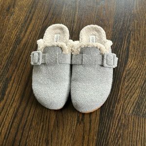 J Crew Factory Sherpa-lined clog slippers. Size 7. Brand new without tags.
